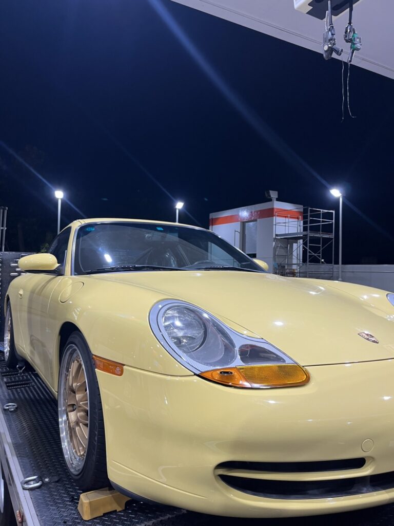 パステルイエロー