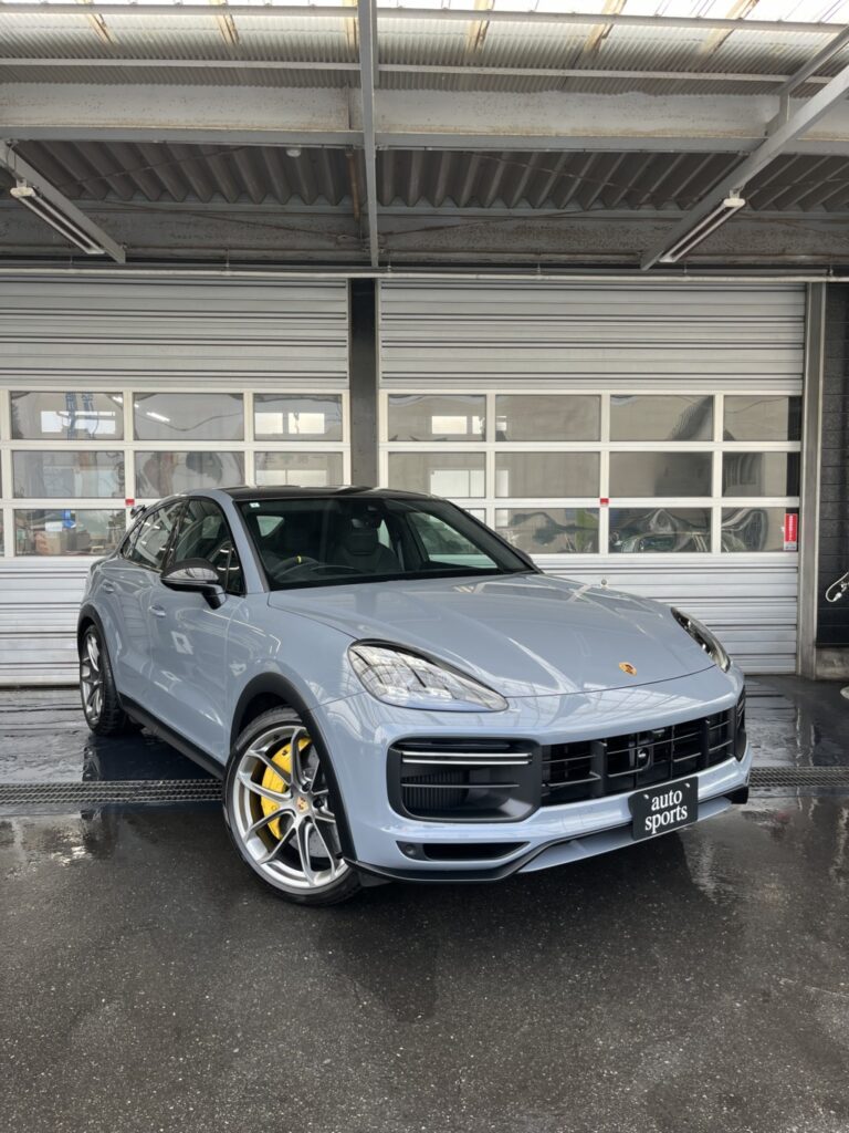 サーキットも走れるSUV